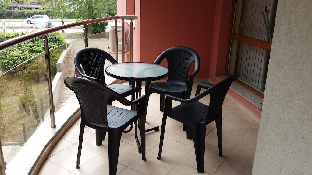 Black Sea Brееze Apartment Varna Luaran gambar